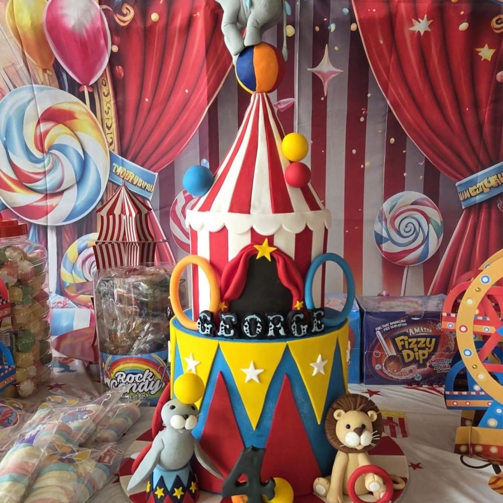 Carnival / Circus by VDK Cakes