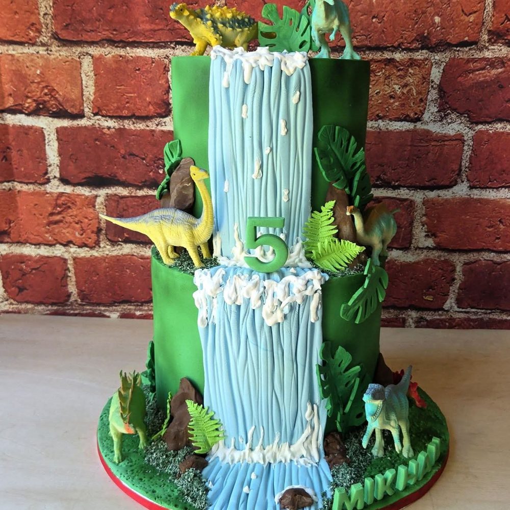 Dinosaur Waterfall by VDK Cakes